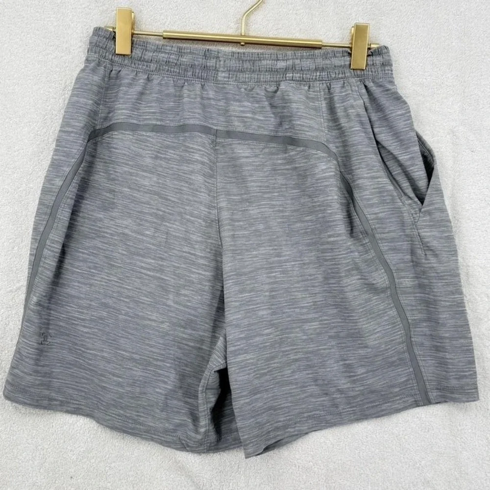 Lululemon Shorts Womens M Gray Athletic Relaxed‎ Fit Pockets Elastic Reflective